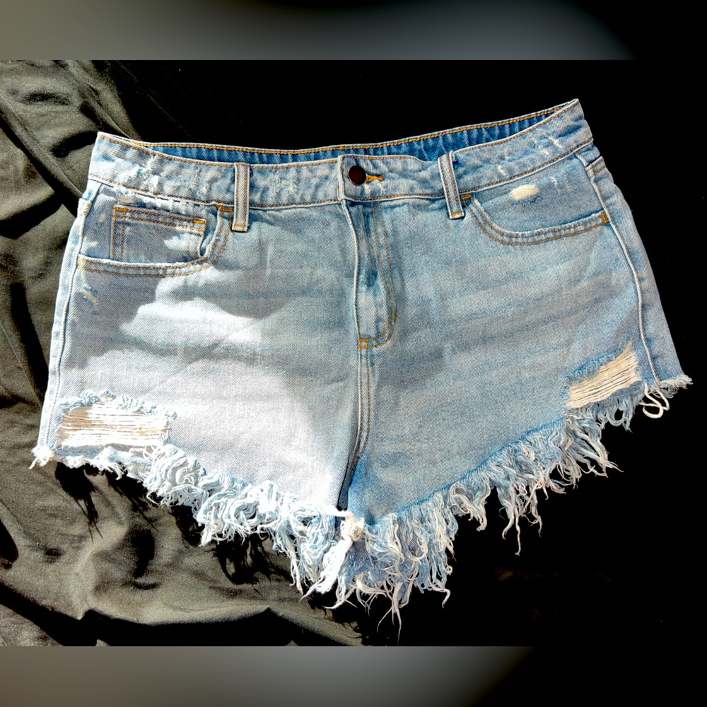 NWT fashion nova shorts sz 13